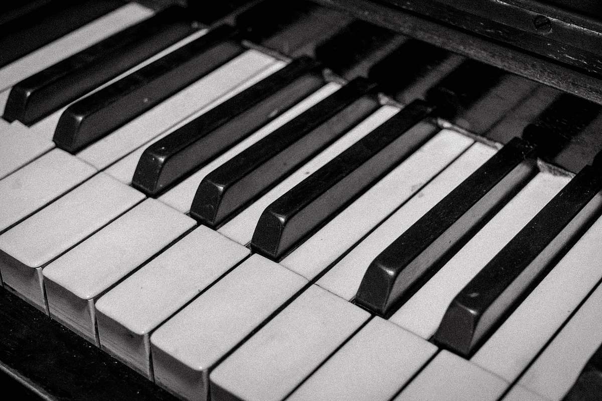 black-and-white white and black piano piano